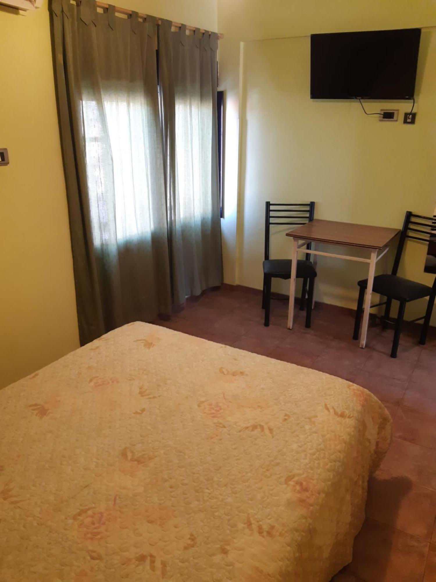 Bari Hotel Capdevila Bagian luar foto