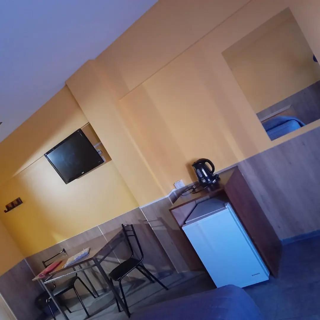 Bari Hotel Capdevila Bagian luar foto