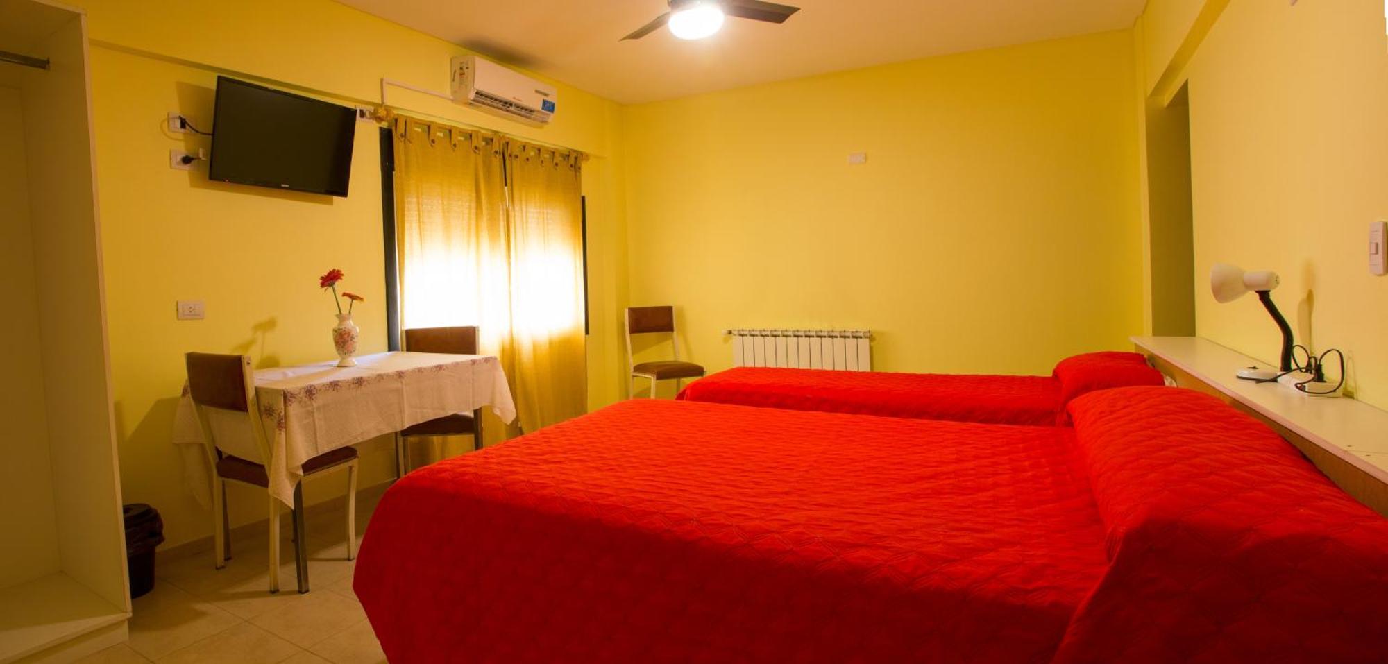 Bari Hotel Capdevila Bagian luar foto