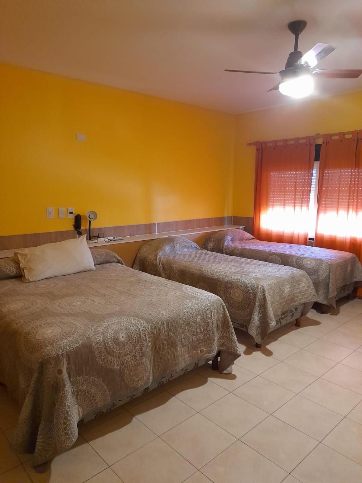Bari Hotel Capdevila Bagian luar foto