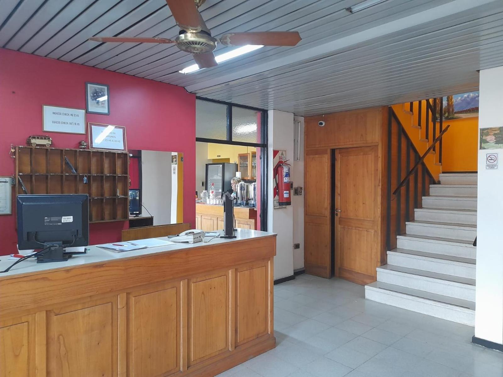 Bari Hotel Capdevila Bagian luar foto