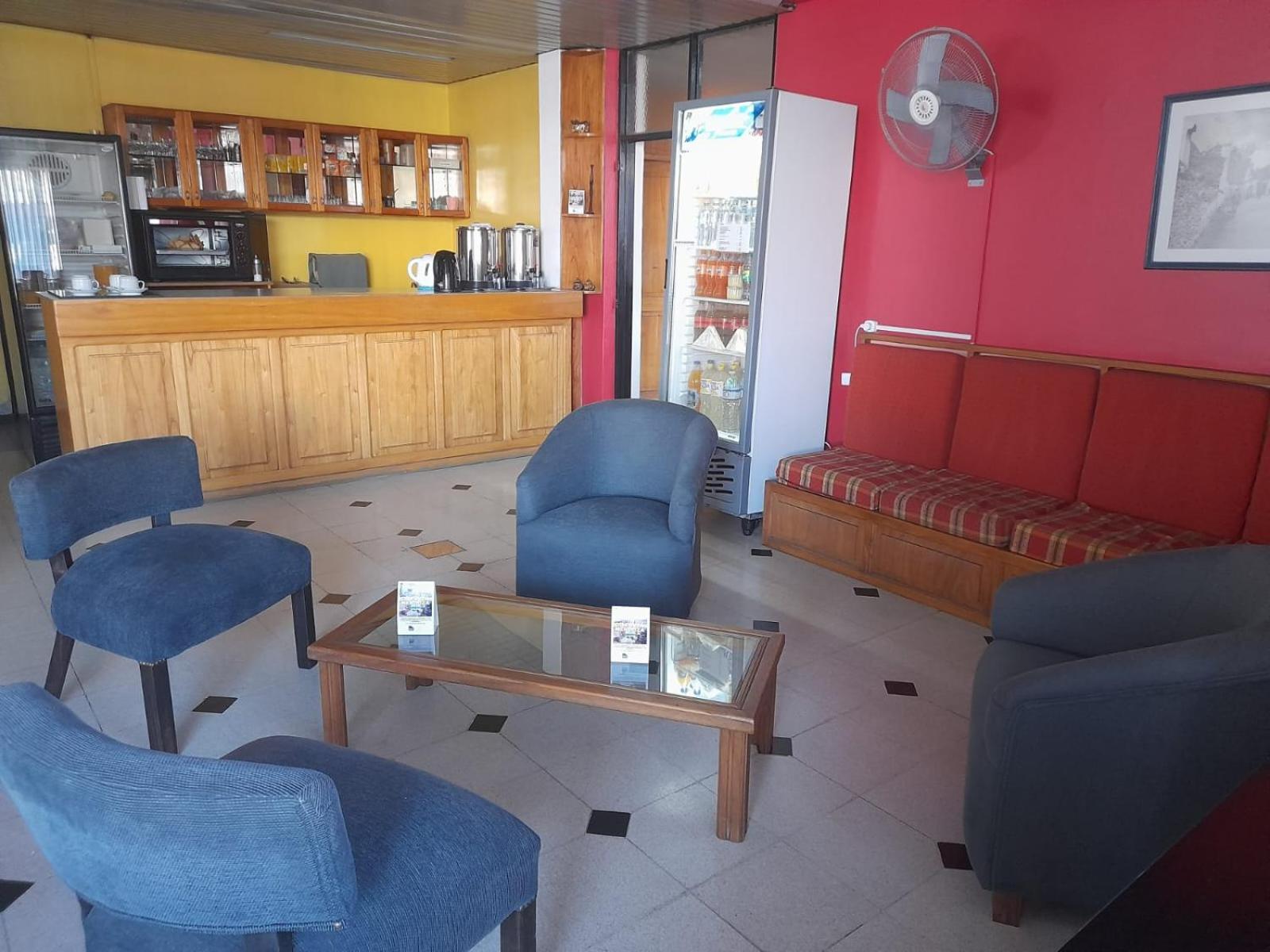 Bari Hotel Capdevila Bagian luar foto