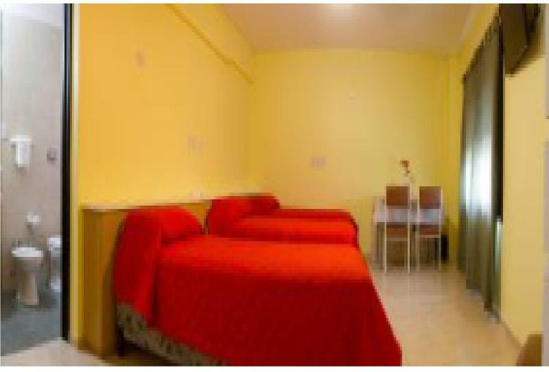 Bari Hotel Capdevila Bagian luar foto